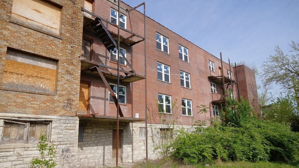 More Photos Of 5315-5325 Cabanne Ave, Saint Louis Apartments For Sale