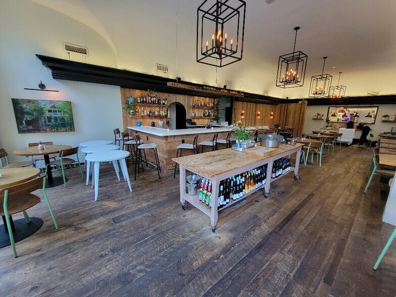 More Photos Of 267 Rutledge Ave, Charleston Restaurant For Sale