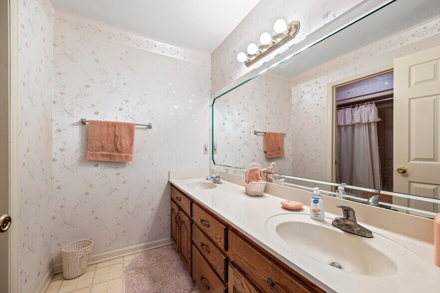 More Photos Of 1313 Irvin Ave SW, Live Oak Apartments For Sale