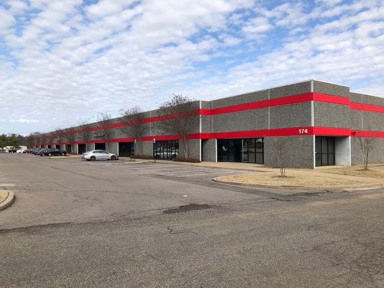 More Photos Of 174 Collins St, Memphis Light Distribution For Lease