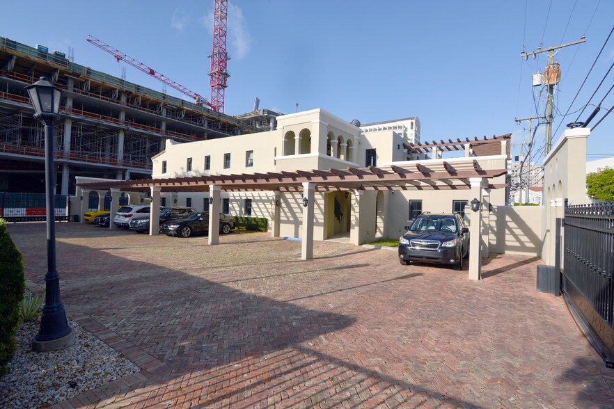 More Photos Of 133 Sevilla Ave, Coral Gables Medical For Lease