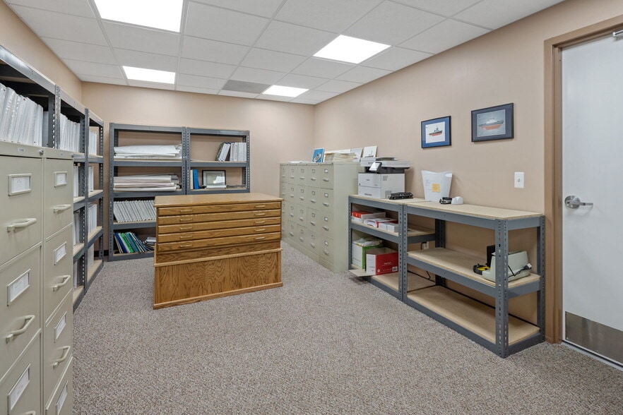 More Photos Of 30 Bolton Ln, West Creek Light Distribution For Sale