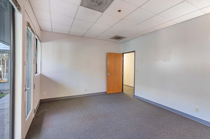 More Photos Of 2448 Guerneville Rd, Santa Rosa Medical For Sale