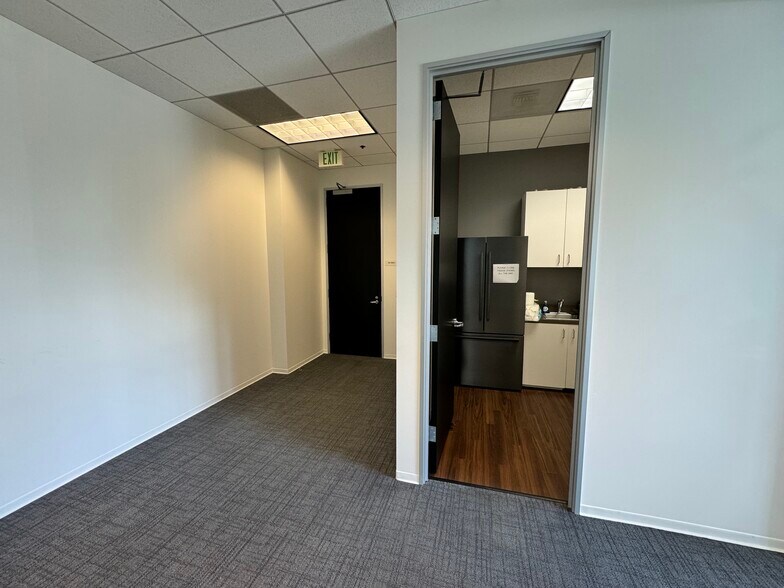 More Photos Of 2855 Michelle Dr, Irvine Office For Lease