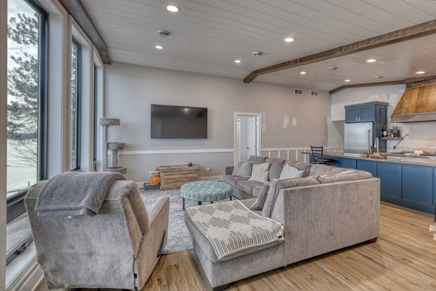 More Photos Of 7440 N Pats Landing Rd, Hayward Restaurant For Sale