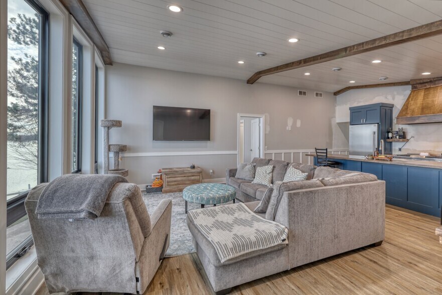 More Photos Of 7440 N Pats Landing Rd, Hayward Restaurant For Sale