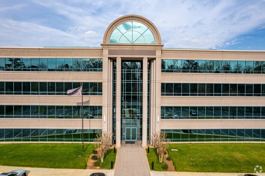 More Photos Of 2 Sun Ct, Peachtree Corners Office For Lease