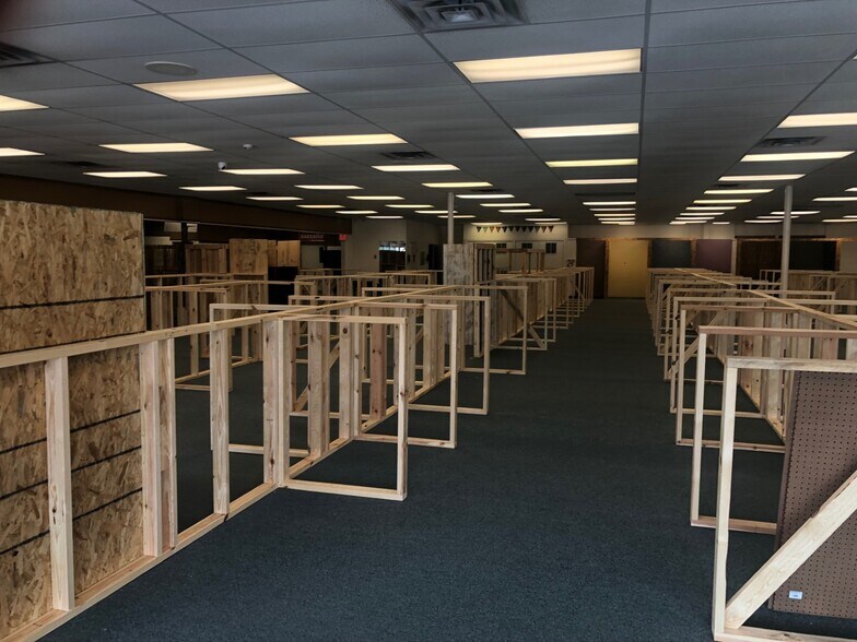 More Photos Of 4533 Waco Drive Dr, Waco Storefront For Sale