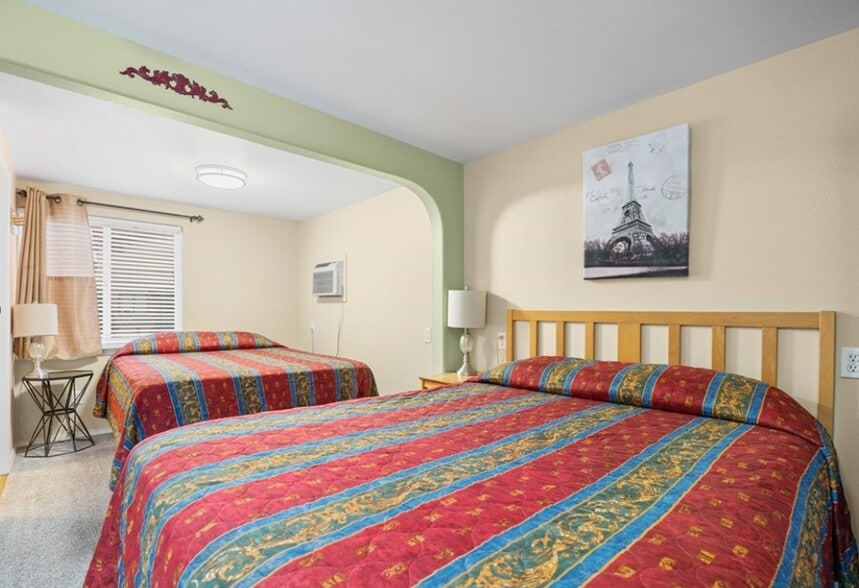 More Photos Of 2044 W Woodin Ave, Chelan Hotel For Sale