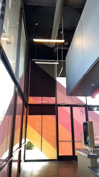 More Photos Of 6255 W Sunset Blvd, Los Angeles Office For Lease