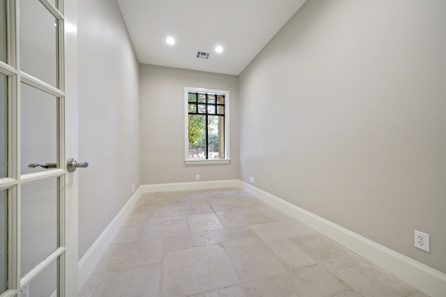 More Photos Of 61 Carlton Woods Dr, The Woodlands Office For Lease