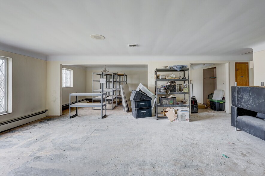 More Photos Of 23919 John R Rd, Hazel Park Freestanding For Sale