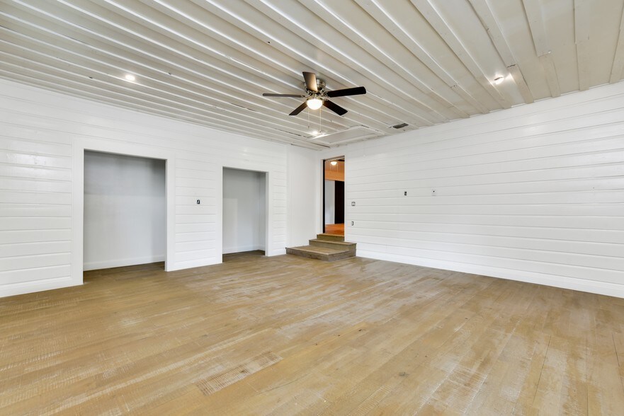 More Photos Of 13813 Ann Pl, Austin Office For Lease