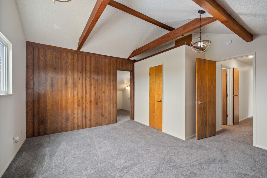 More Photos Of 1009-1011 Grove Ave, Tillamook Apartments For Sale