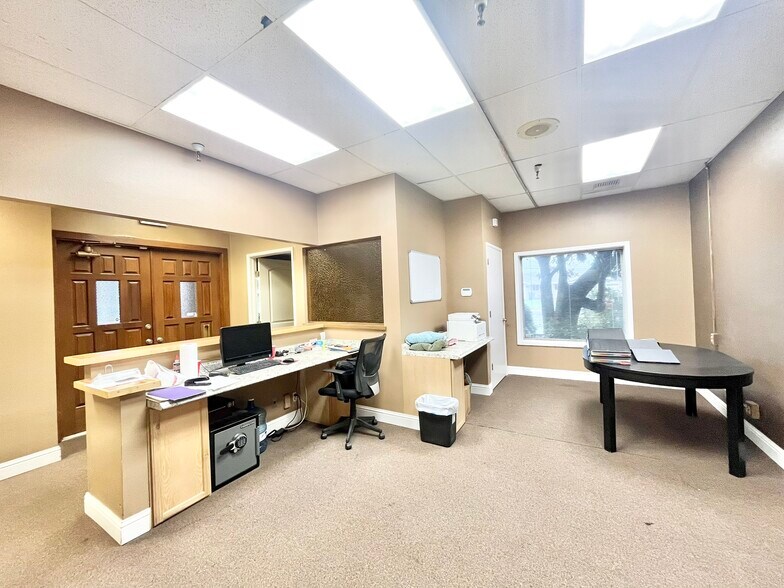 More Photos Of 408 Sunrise Ave, Roseville Storefront Retail Office For Sale