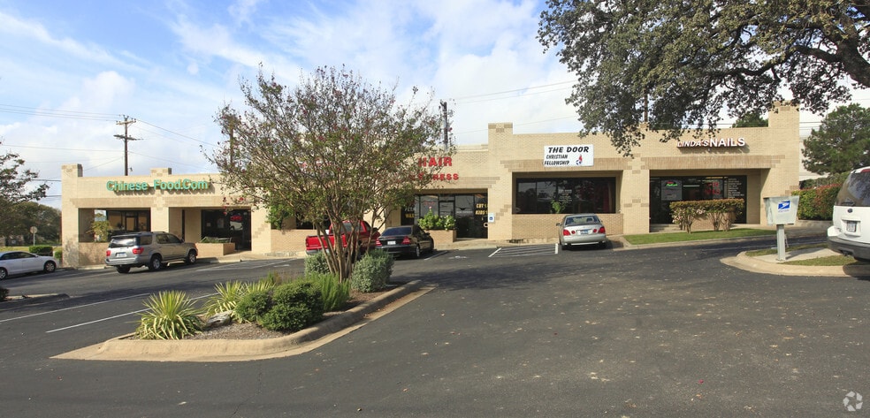 More Photos Of 600 N Austin Ave, Georgetown Unknown For Lease