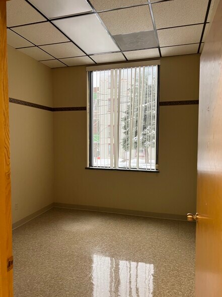More Photos Of 1500 Genesee St, Utica Medical For Lease
