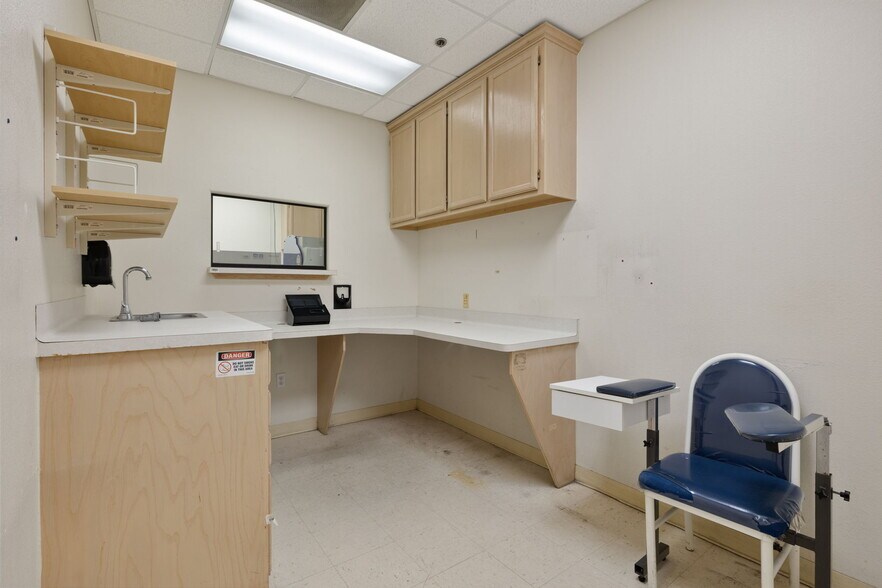 More Photos Of 2601 Cornerstone Blvd, Edinburg Medical For Sale