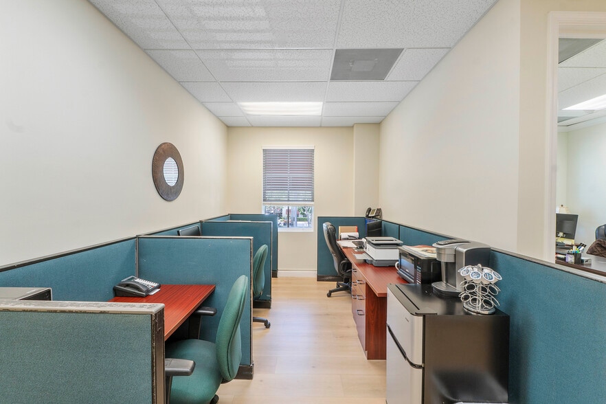 More Photos Of 5571 N University Dr, Coral Springs Office Residential For Sale