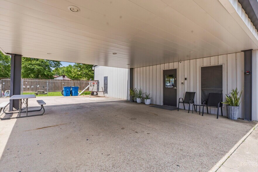 More Photos Of 16737 Sprawling Oaks Dr, Conroe Daycare Center For Sale