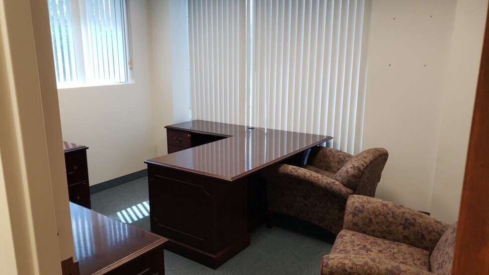 More Photos Of 516 Innovation Dr, Chesapeake Medical For Sale
