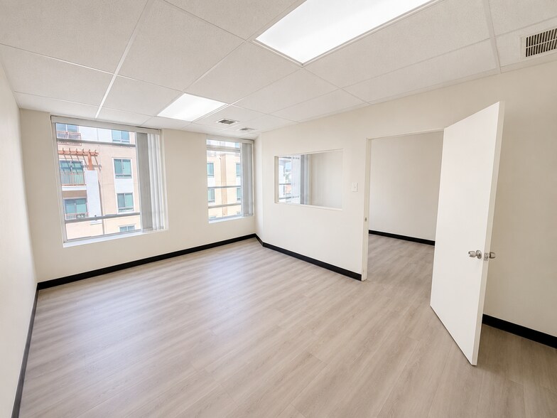 More Photos Of 301-317 W Main St, Alhambra Serviced Offices For Lease