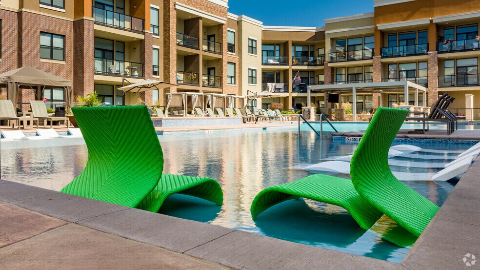 More Photos Of 10401 College Blvd, Overland Park Apartments For Lease