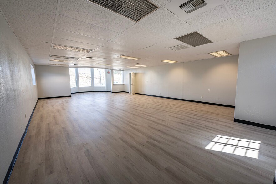 More Photos Of 1200 E Andy Devine Ave, Kingman Office For Sale