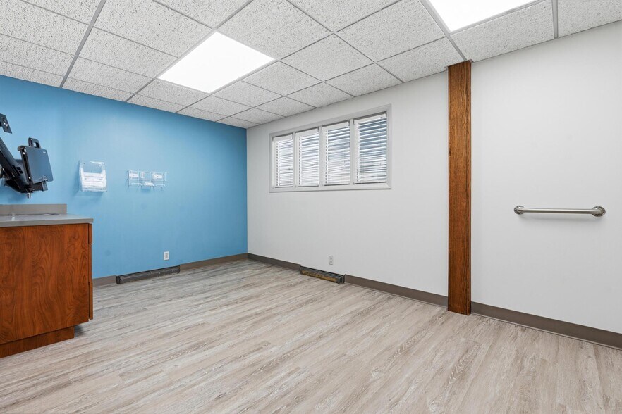 More Photos Of 244 Wilson Dr, Xenia Medical For Sale