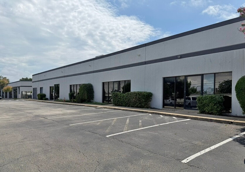 More Photos Of 2391 NE Loop 410, San Antonio Unknown For Lease
