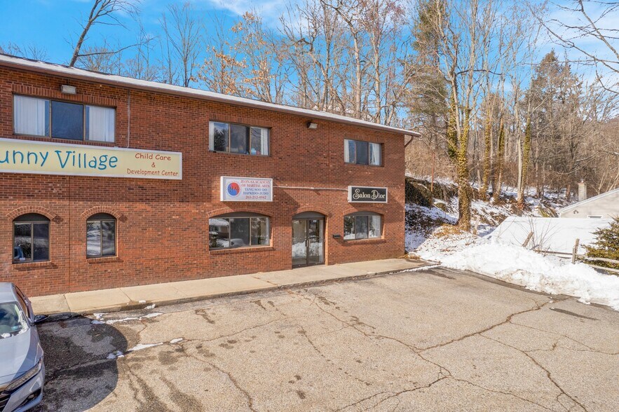 More Photos Of 215 Bridgeport Ave, Shelton Storefront Retail Office For Lease