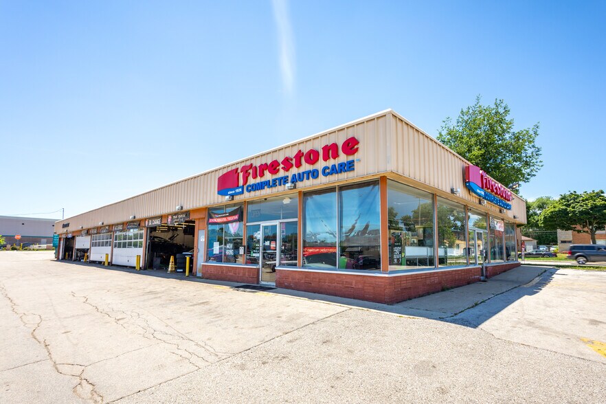 More Photos Of 5700 W Capitol Dr, Milwaukee Unknown For Lease