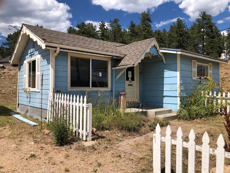 More Photos Of 1 Delwood Dr, Bailey Storefront For Lease