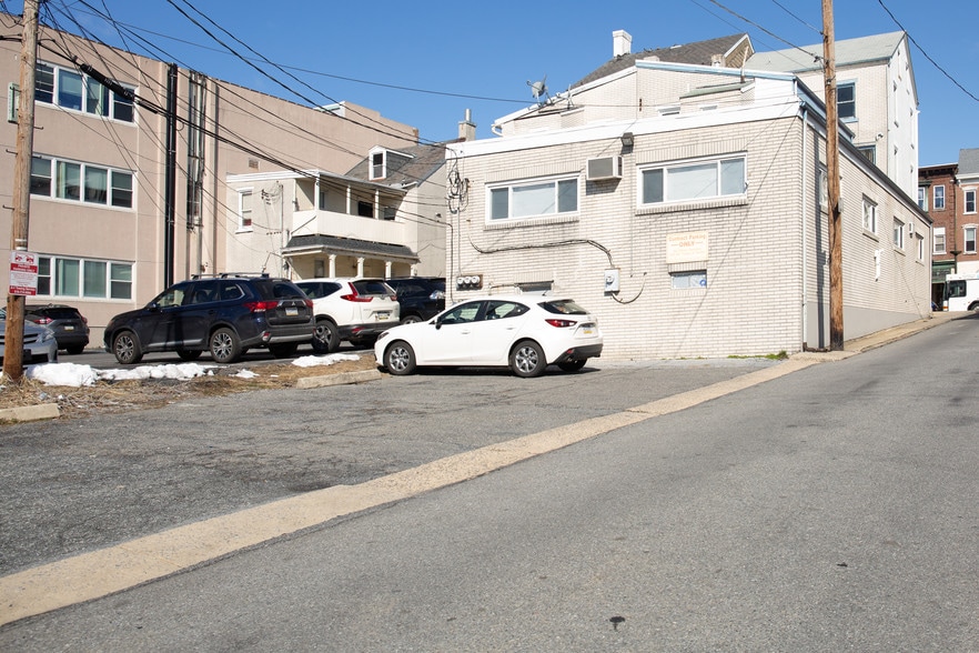 More Photos Of 1122 W Hamilton St, Allentown Loft Creative Space For Lease