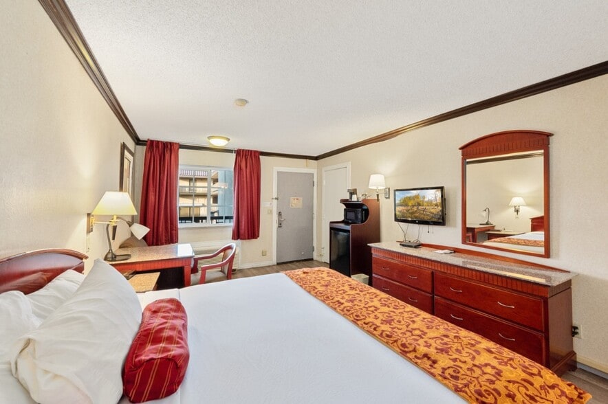 More Photos Of 2156 E Colorado Blvd, Pasadena Hotel For Sale