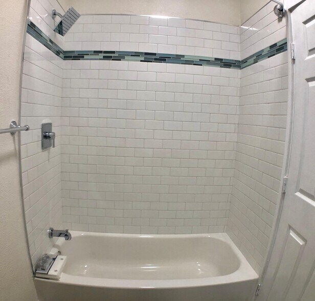 More Photos Of 1984 Park Grove Ave, Los Angeles Apartments For Sale