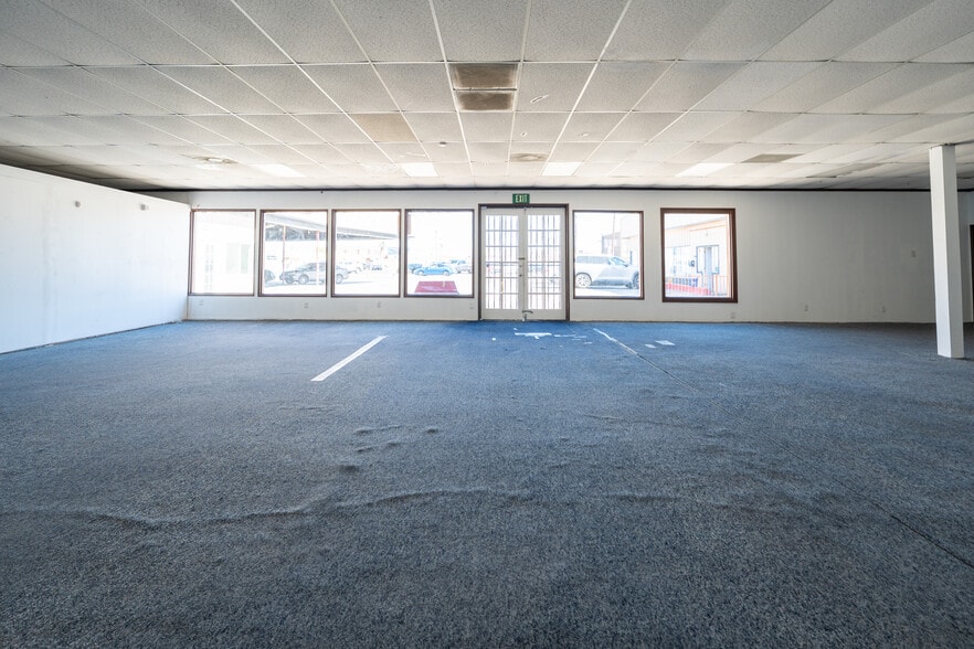 More Photos Of 601 Broadway St, El Centro Storefront For Sale