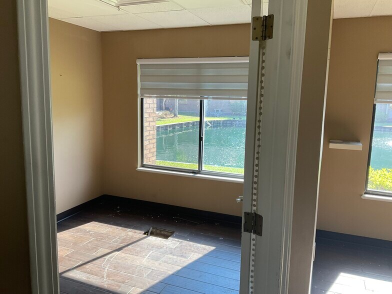 More Photos Of 1409 Kingsley Ave, Orange Park Medical For Sale
