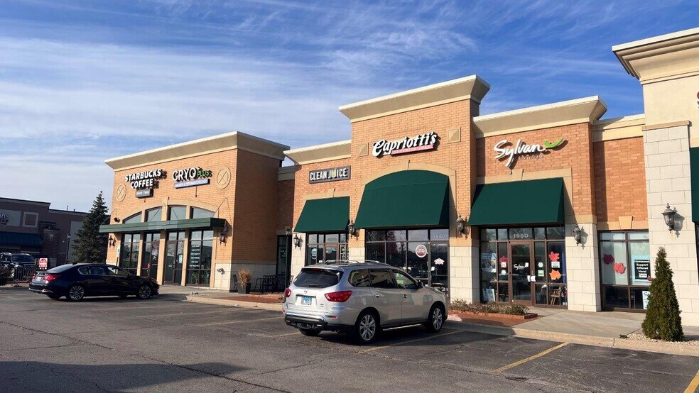 More Photos Of 1800-1900 Main St, Saint Charles Unknown For Lease