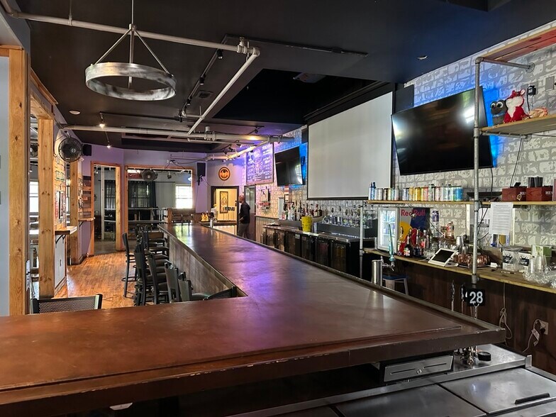 More Photos Of 3228 N Davidson St, Charlotte Restaurant For Lease