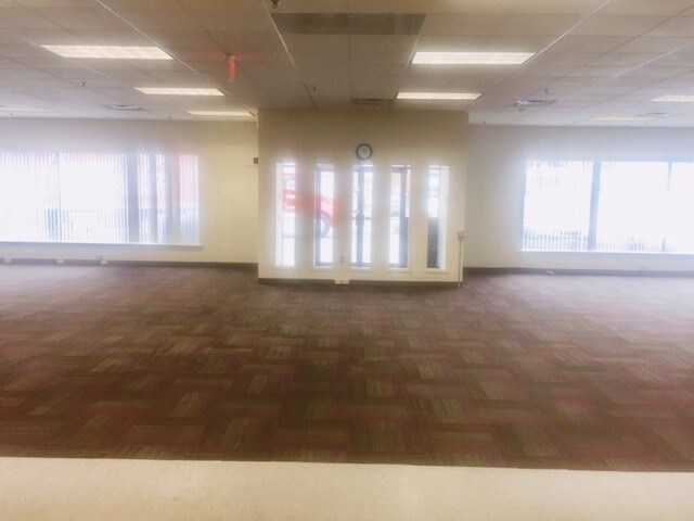 More Photos Of 57 Loring Ave, Salem Storefront Retail Office For Lease