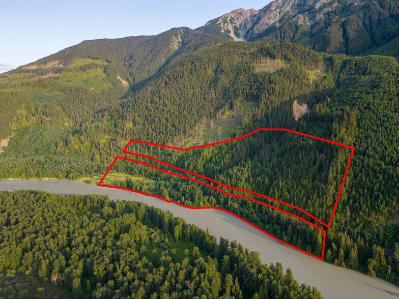 More Photos Of DL5148 Pemberton Waterfront, Mount Currie Land For Sale