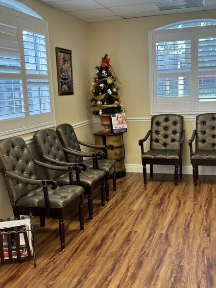 More Photos Of 525 S Hercules Ave, Clearwater Medical For Sale