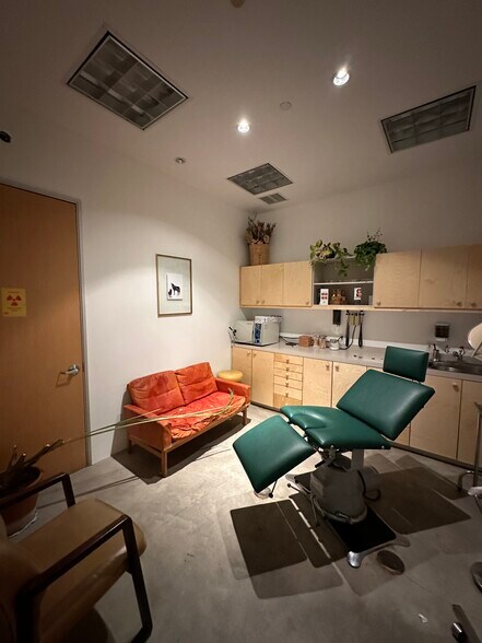 More Photos Of 12202-12212 W Washington Blvd, Los Angeles Medical For Lease