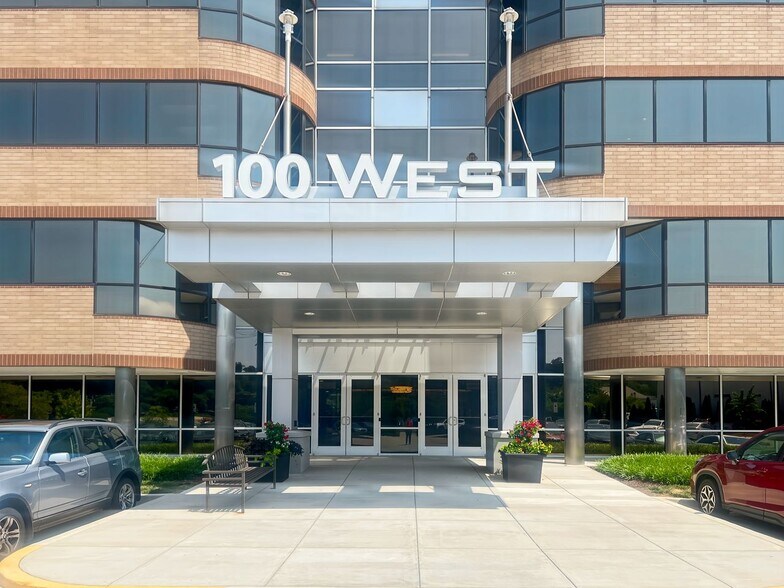 More Photos Of 100 West Rd, Towson Coworking Space