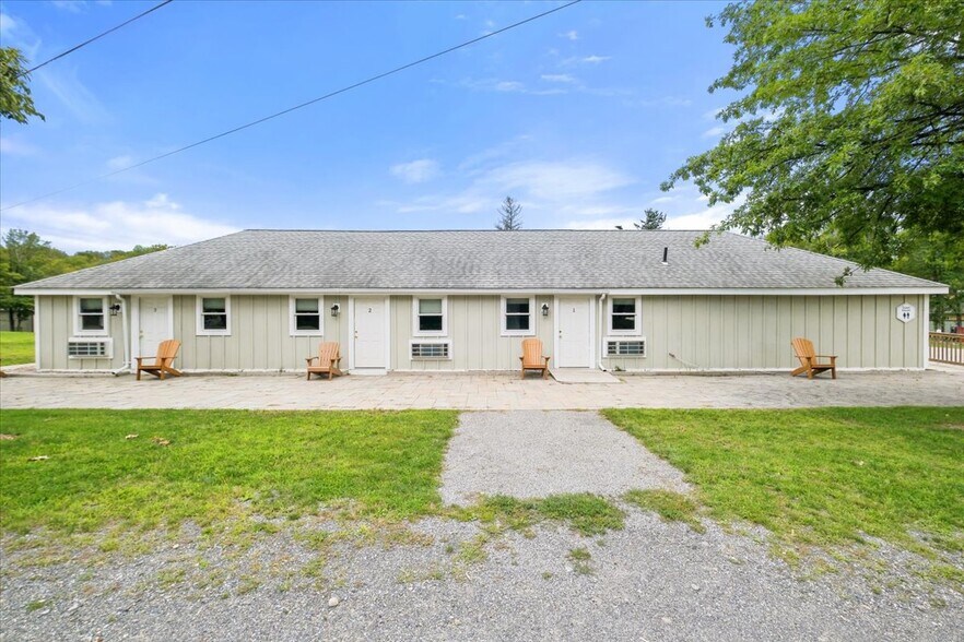 More Photos Of 64 White Dr, Milan Specialty For Sale