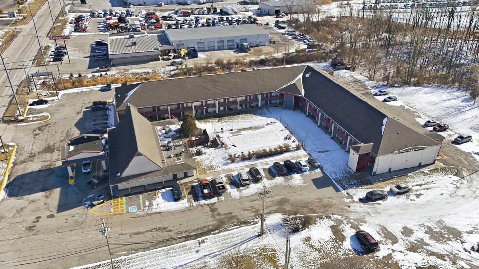 More Photos Of 3527 W Coliseum Blvd, Fort Wayne Hotel For Sale