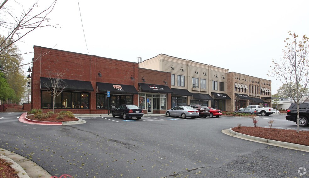 More Photos Of 2023 Grayson Pky, Grayson Unknown For Lease