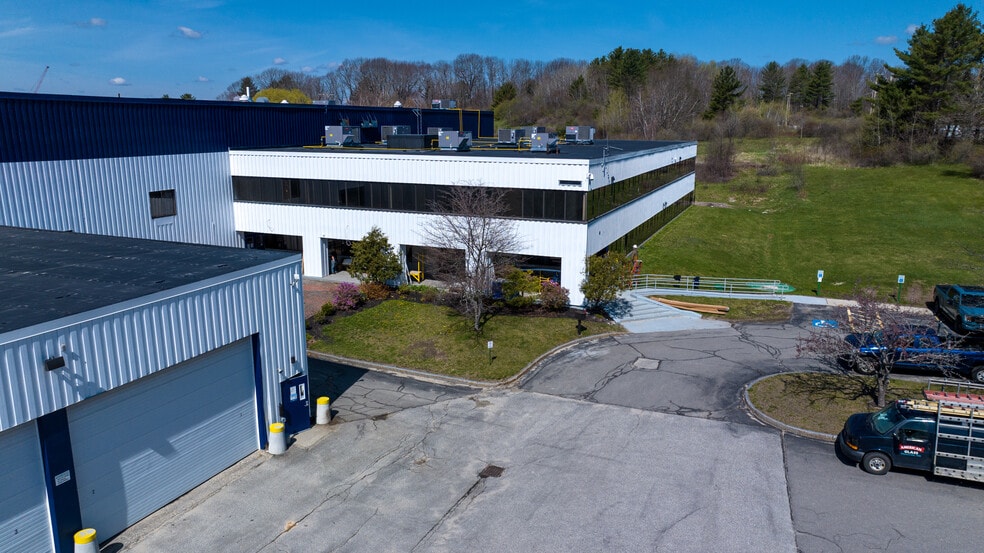 More Photos Of 7 Rand Rd, Portland Warehouse For Lease