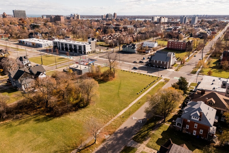 More Photos Of 7319 Kercheval ave, Detroit Land For Sale